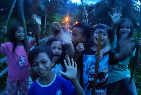 Pawai Obor Anak-anak dalam rangkaian Natal